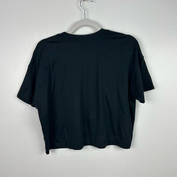 Vuori Black Cropped Short Sleeved T-Shirt Athletic Wear Women’s Activewear Small - Picture 5 of 5